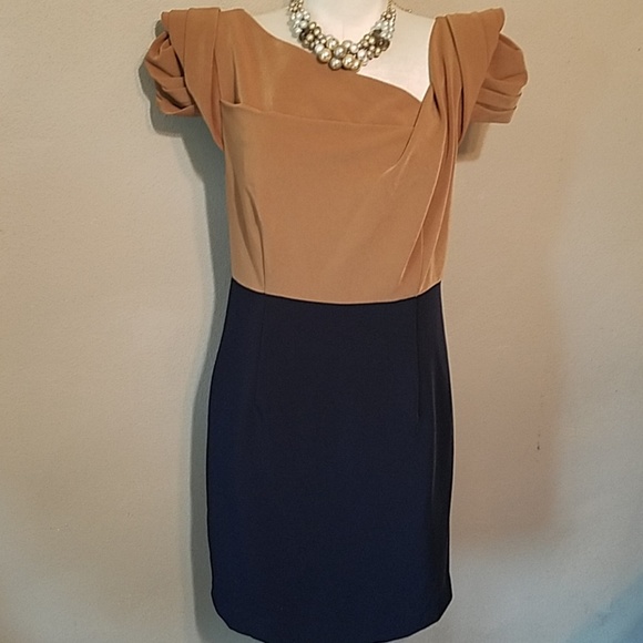 THML Dresses & Skirts - Like new dress by THML. Stitch fix.